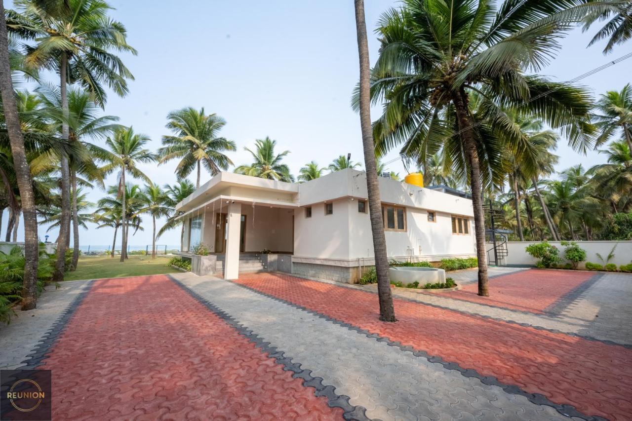 Reunion Ocean Elite - Beach House Udupi Bagian luar foto