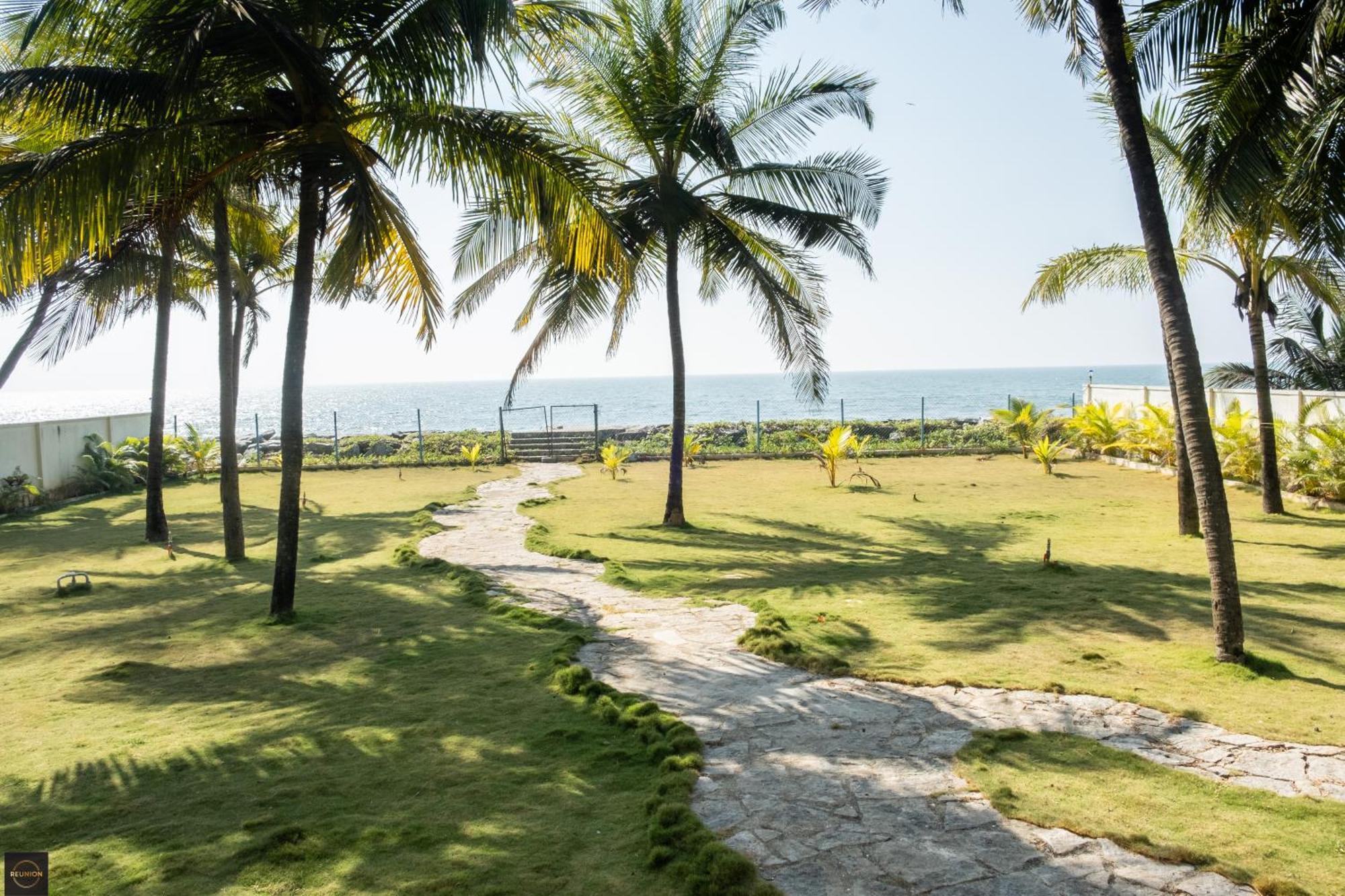 Reunion Ocean Elite - Beach House Udupi Bagian luar foto