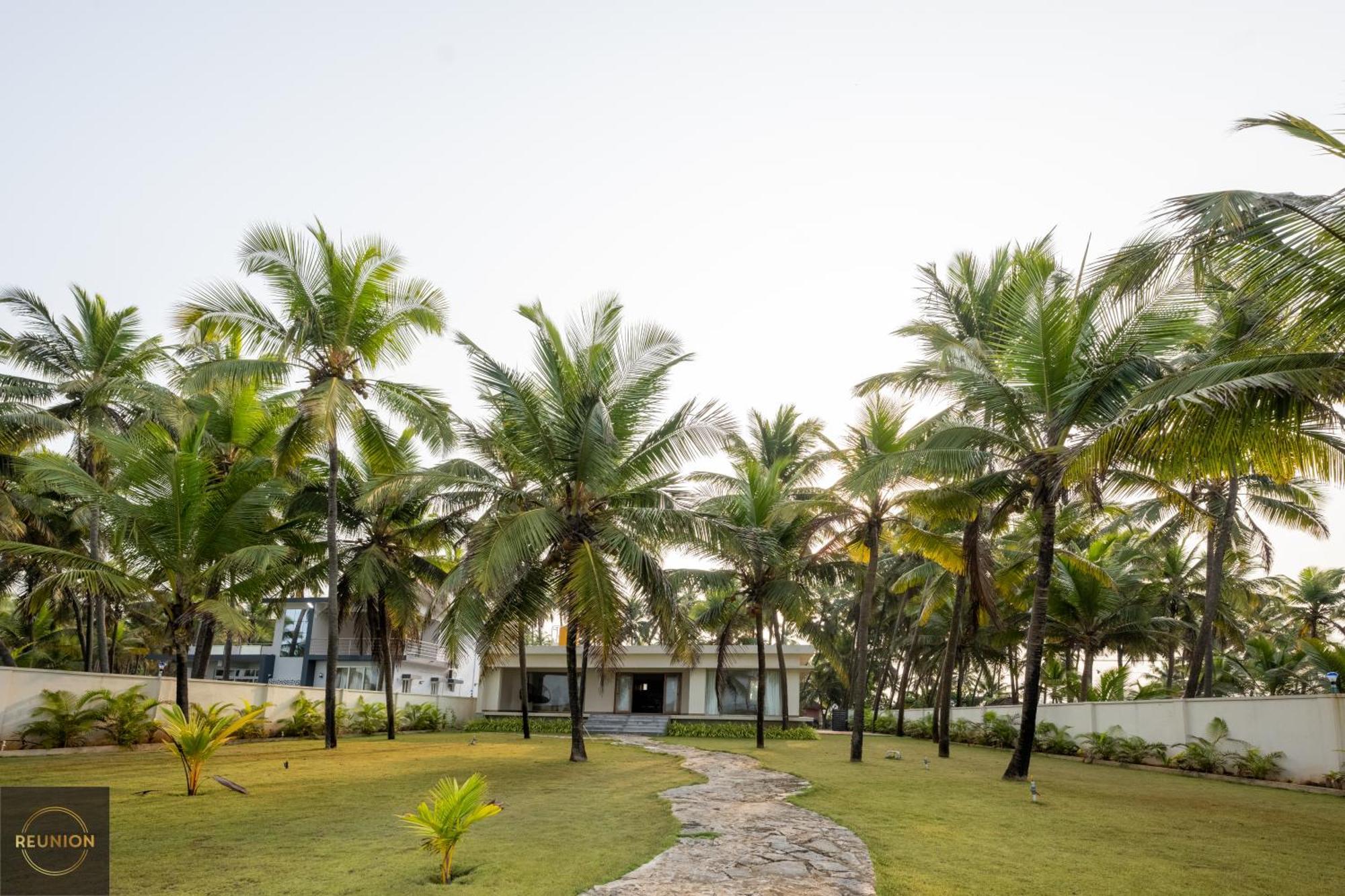Reunion Ocean Elite - Beach House Udupi Bagian luar foto