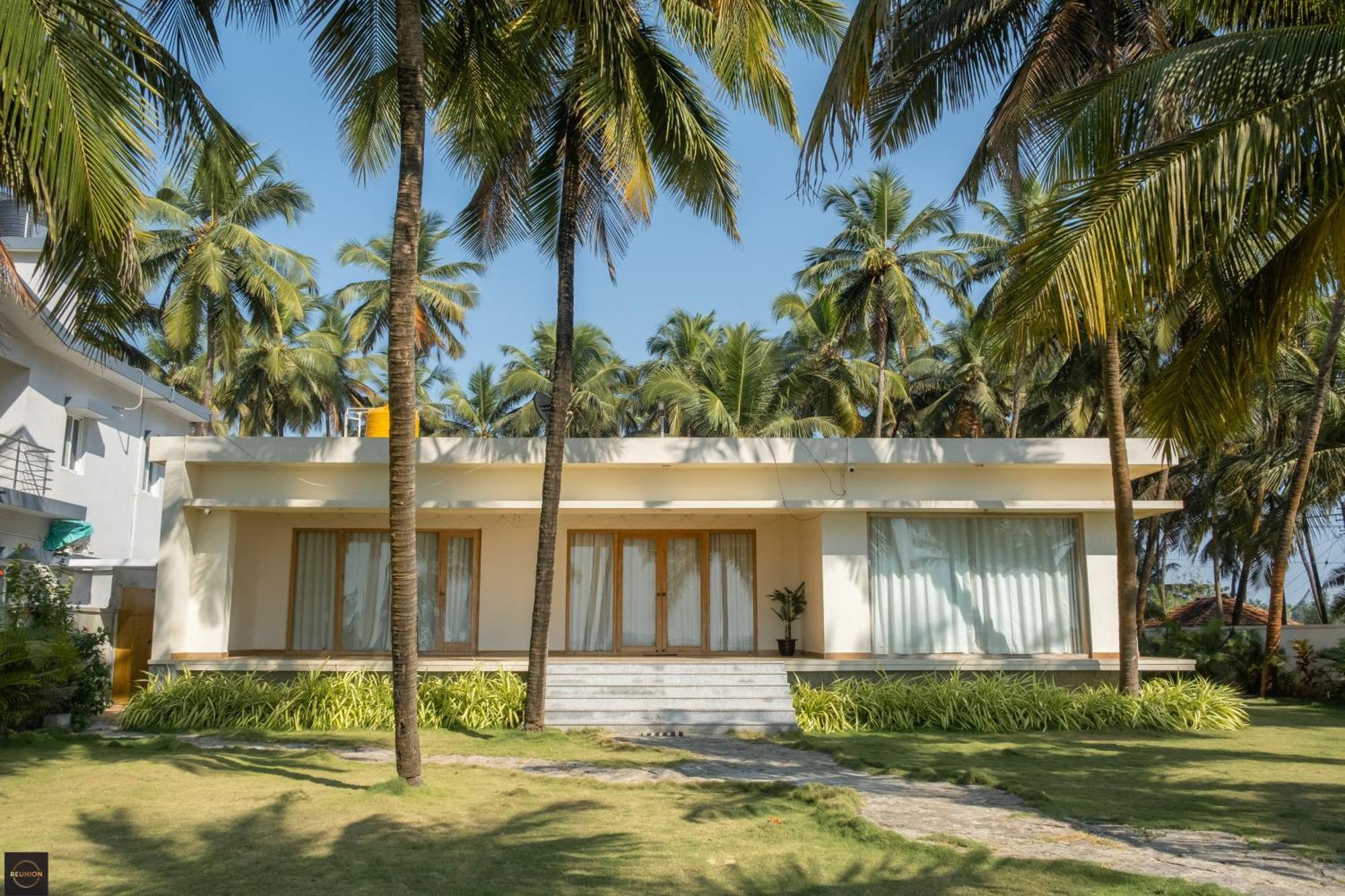 Reunion Ocean Elite - Beach House Udupi Bagian luar foto