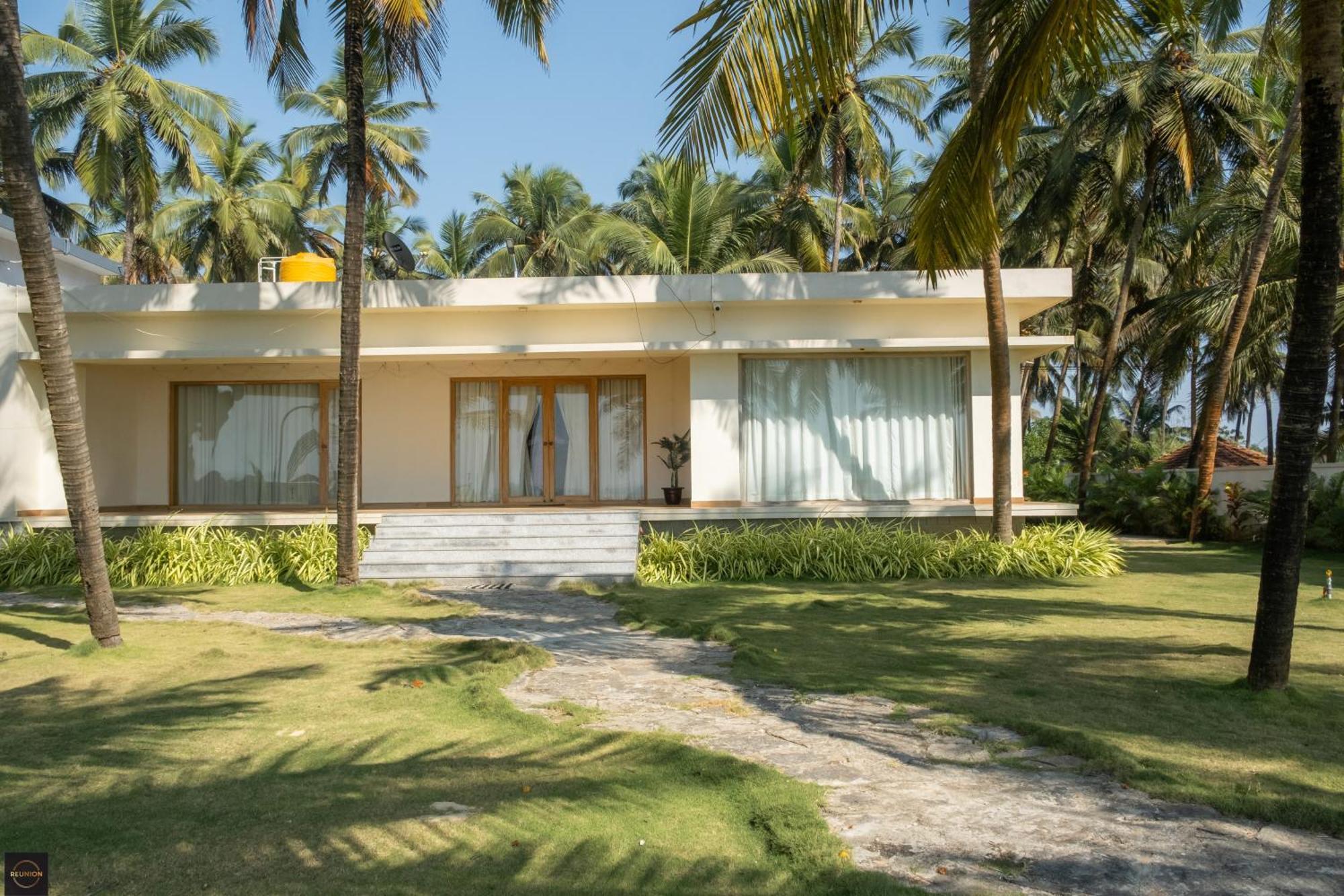Reunion Ocean Elite - Beach House Udupi Bagian luar foto
