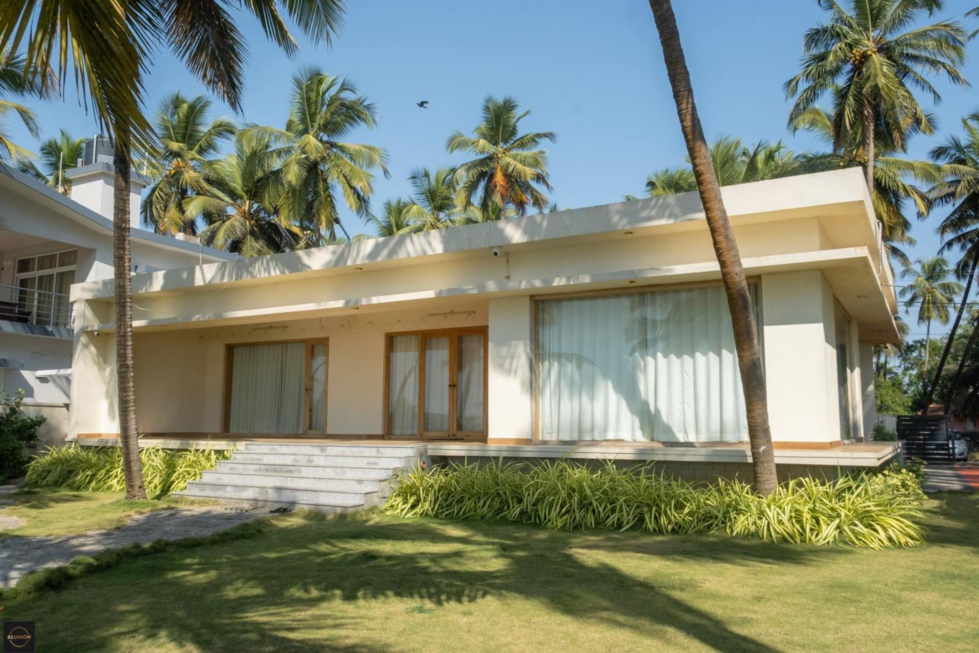 Reunion Ocean Elite - Beach House Udupi Bagian luar foto